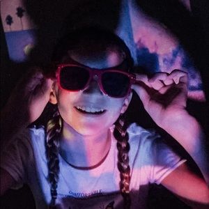 Meet your Posher, Caitlin